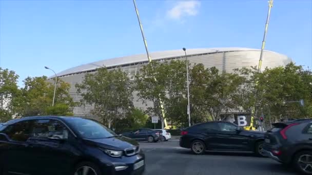 マドリード スペイン 2023 リアルマドリードのサッカースタジアム サンティアゴバーナベウ 新しいデザインと完全な改装 高品質の4K映像を完了する最後の段階を経て見られます — ストック動画