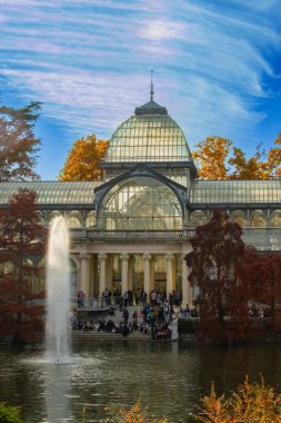Palacio de Cristal in the Parque del Retiro, Madrid, İspanya, yüksek kaliteli fotoğraf