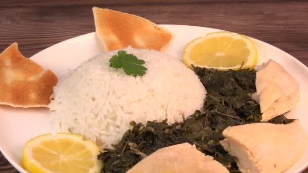Lebanese Recipe Mouloukhia Melokhiyah Corete Leaf Coriander Rice Chicken Grilled — Stock Video