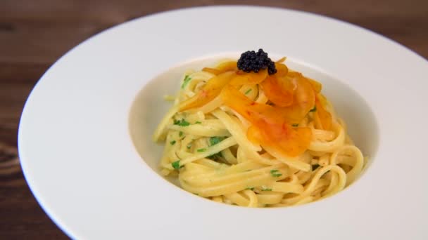 Linguine Pasta Recept Med Poutargue Lemon Garlic Lemon Zest Fresh — Stockvideo