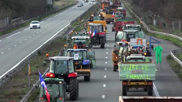 프랑스 보르도 2024년 29일 통행세 광장의 봉쇄와 A62 고속도로에서 달팽이 — 비디오