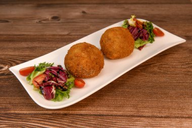 Çürümüş bir yumurta ile doldurulmuş köfte köfteleri için ceza makbuzu. Yüksek kalite fotoğraf