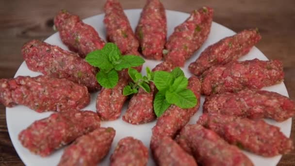 Recipe Lebanese Kebbe Nayyhe Raw Minced Beef Marjoram Mint Onions — 비디오