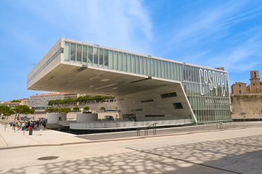 Marsilya, Fransa - Haziran 2024: Cosquer Mediterranee, Cosquer mağarasının bir başyapıtıdır. Yüksek kalite fotoğraf