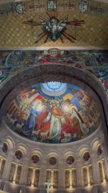 Lisieux 'daki Basilica Sainte Therese, Calvados Bölümü, Fransa. Yüksek kalite 4k görüntü