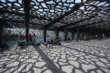 MARSEILLE, FRANCE - 07 Haziran 2024: Avrupa ve Akdeniz Medeniyetleri Müzesi MuCEM. Yüksek kalite fotoğraf