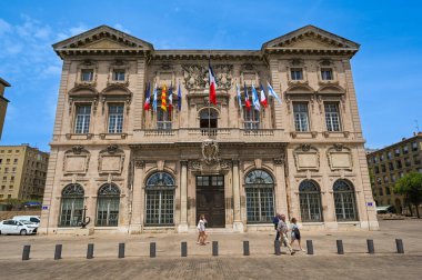 Marsilya, Fransa, 07 Haziran 2024: Marsilya 'daki tarihi Hotel de Ville de Marsilya belediye binası, yüksek kaliteli fotoğraf