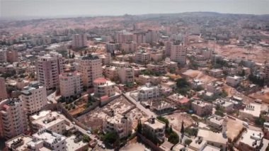 Filistin 'in batısındaki El-Azariya şehrine insansız hava aracı görüntüleri.