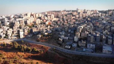 Kudüs İHA 'sına yakın Filistin kasabası Shuafat üzerinde uçuyorlar.