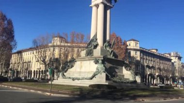 Roma, Roma 'daki Piazza Vittorio' da Kral Victor Emmanuel 'in Anıtı.