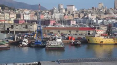Genoa limanının panoramik görünümü