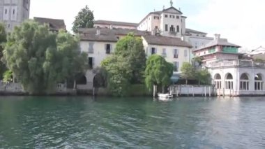 Meyve bahçesi gölü manzaralı panorama