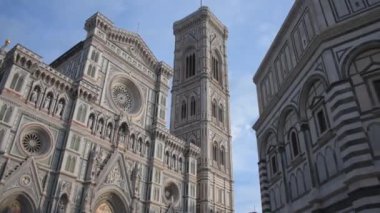 Giotto 'nun çan kulesiyle Floransa Katedrali manzarası
