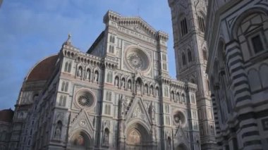 Giotto 'nun çan kulesiyle Floransa Katedrali manzarası