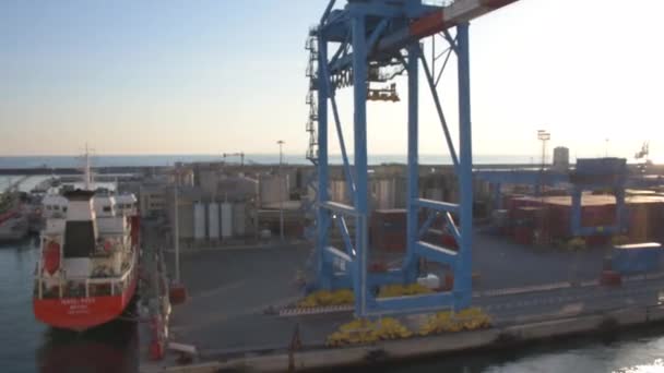 日没のフランスのマルセイユ港の眺め — ストック動画