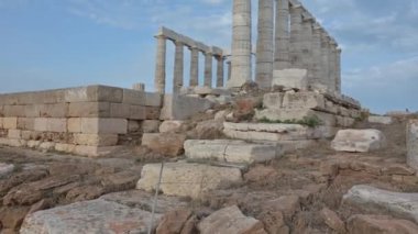 Cape Sunio, Yunanistan 'da Attica' nın güney ucunda yer alan bir pelerin.