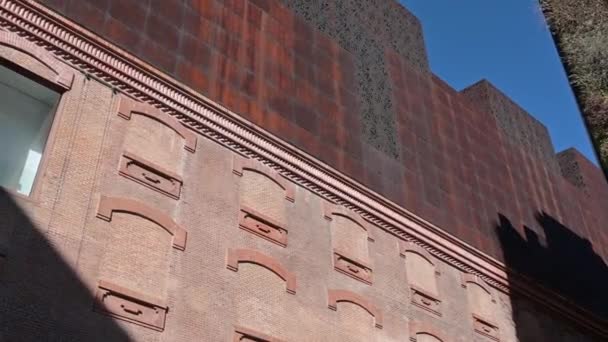 Культурный Центр Caixaforum Который Расположен Пасео Дель Прадо Мадриде — стоковое видео