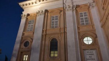 Superga Bazilikası, Kral Vittorio Amedeo II tarafından Fransa 'yı yendikten sonra Bakire Meryem sayesinde inşa edildi.