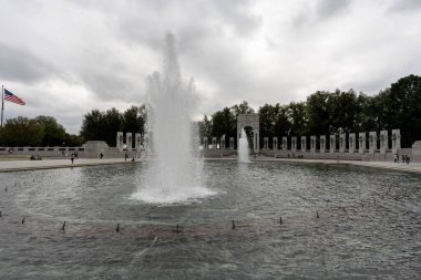 2. Dünya Savaşı sırasında hizmet etmiş Amerikan vatandaşları için ulusal bir anma töreni..