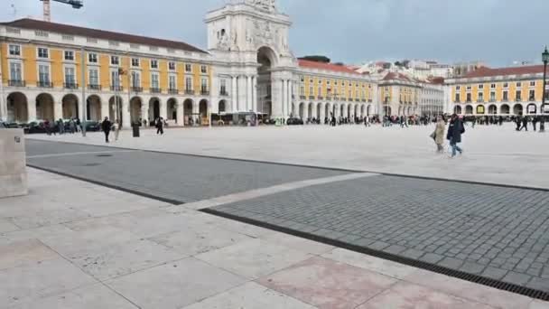 商业广场座落在里斯本市 — 图库视频影像