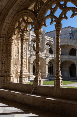 Jernimos Manastırı Lizbon 'un Belm mahallesinde yer almaktadır.