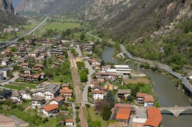 Ozan kalesinden görünen Aosta Vadisi 'nin panoraması