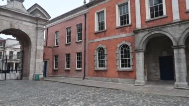 Tipik Dublin İrlanda mimarisi
