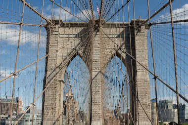 Brooklyn Köprüsü dünyanın en ikonik mimari çalışmalarından biridir.
