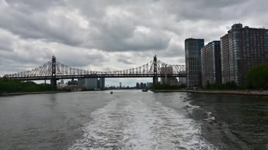 Brooklyn Köprüsü dünyanın en ikonik mimari çalışmalarından biridir.