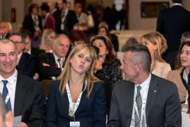 Milano, İtalya - 6 Kasım 2017 - Görüntü G7 'nin en önemli anlarından birini yakalıyor