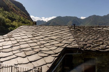 Verres Şatosu, İtalya 'nın Aosta Vadisi' nde bulunan heybetli bir ortaçağ kalesi.