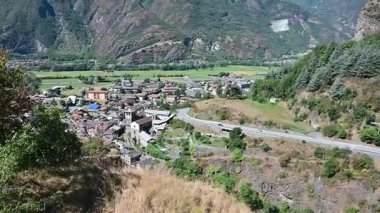 Verres Şatosu, İtalya 'nın Aosta Vadisi' nde bulunan heybetli bir ortaçağ kalesi.