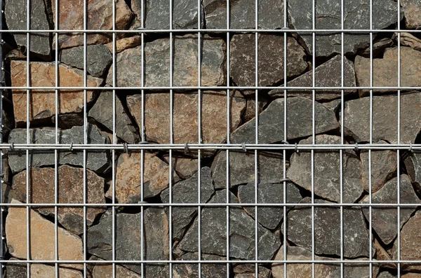 Μεταλλικό Πλέγμα Φυσικές Πέτρες Gabion — Φωτογραφία Αρχείου