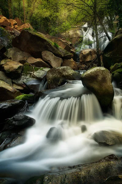 Passage River Boulders Causing Large Waterfalls Them — Stock Photo, Image