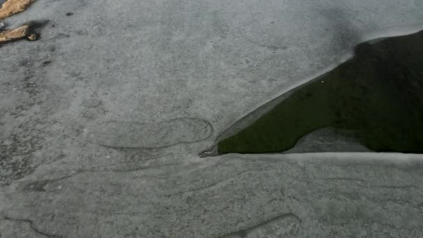 Зимой Озеро Река Замерзают Горами Южная Корея Высококачественные Кадры — стоковое видео