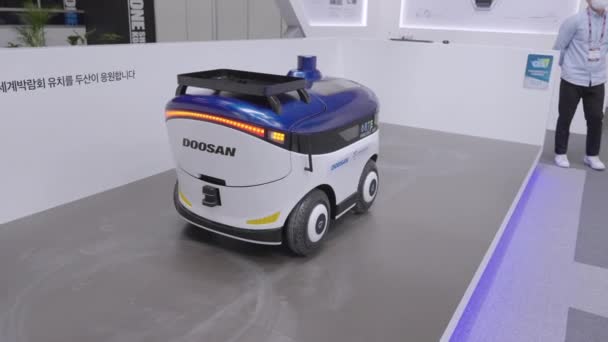 Delivery Robot Demonstration Exhibition South Korea High Quality Footage — Vídeo de Stock