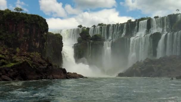 Adembenemend Uitzicht Iguazu Valt Van Een Boot Iguazu Vallen Argentinië — Stockvideo