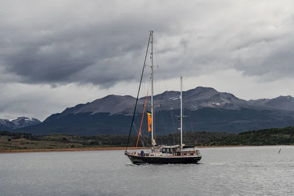 Barca Vela Sul Canale Beagle Ushuaia Terra Del Fuoco Foto — Foto Stock