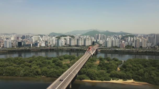从空中俯瞰连接首尔市中心的韶港大桥 高质量的4K镜头 — 图库视频影像