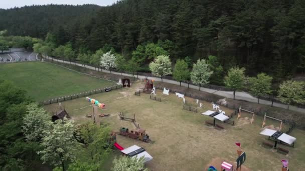 Luchtfoto Van Unjusan Horse Riding Recreation Forest Zuid Korea Hoge — Stockvideo