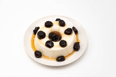 Lezzetli ev yapımı erik şurubuyla 