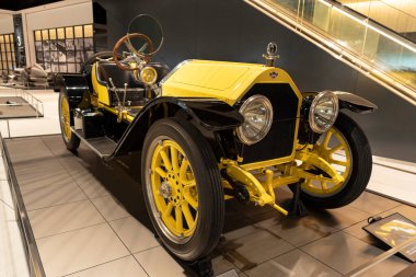 Oyama, Shizuoka, Japonya - 27 Mart 2023: Stutz Bearcat Series F, Model yıl 1914, Country U.S. Fuji Motor Spor Müzesi 'nde sergilenen 1..