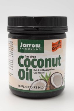 Fuji, Shizuoka, Japonya - 21 Mart 2023: Ekstra Virgin Hindistan cevizi yağı 16 fl oz (473 g) Jarrow Formülleri. Beyaz Arkaplanda İzole Edilmiş.