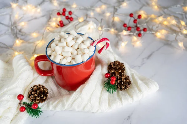 Red Cup Hot Chocolate Marshmallows Candy Cane Christmas Decorations Lights — Stock Photo, Image
