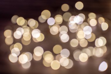 Bulanık Bokeh 'te kar yağışı afişiyle Mutlu Noeller.