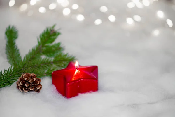 Bougie Rouge Avec Branches Sapin Avec Cônes Pin Carte Noël — Photo