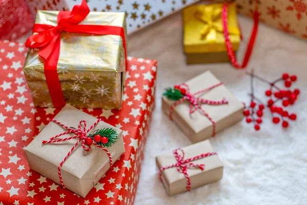 Preparación Paquetes Regalo Navidad Alfombra Sala Estar — Foto de Stock