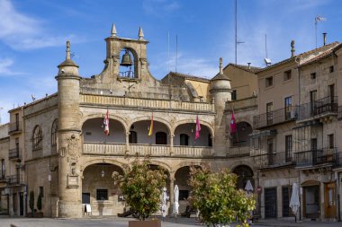 16. yüzyılda Ciudad Rodrigo 'daki belediye binası Salamanca İspanya' nın küçük bir katedral şehridir..