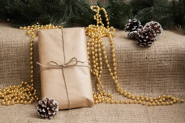 Presente Natal Papel Kraft Decoração Ano Novo — Fotografia de Stock
