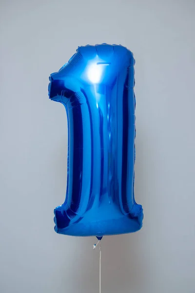 Feuille Ballon Bleu Numéro Sur Fond Mural — Photo